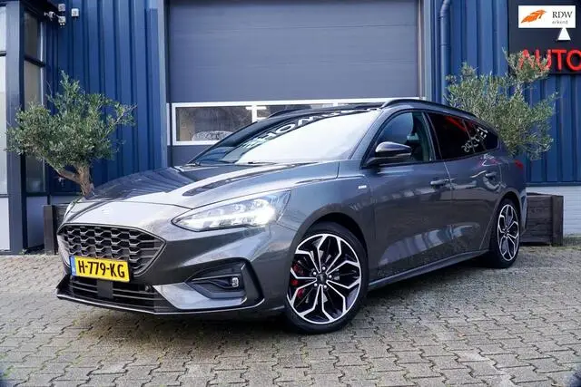 Photo 1 : Ford Focus 2019 Petrol