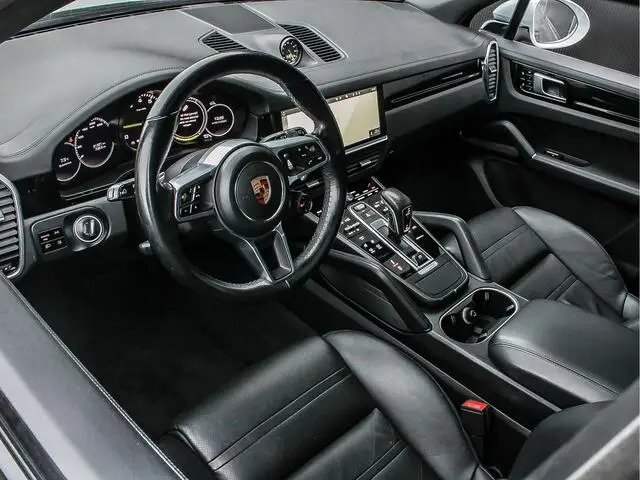 Photo 1 : Porsche Cayenne 2018 Hybrid