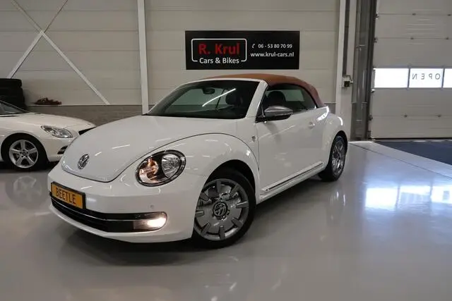 Volkswagen Beetle (NEW) Cabriolet 1.2 TSI Karmann Airco Leer/alcantara Navigatie 18 inch Disc velgen 1e Eigenaar Boekjes aanwezig PDC Cruise Windscherm Afdekhoes