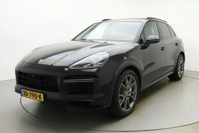 Photo 1 : Porsche Cayenne 2018 Essence