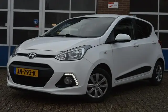 Photo 1 : Hyundai I10 2016 Petrol