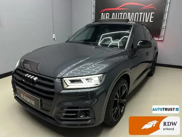 Photo 1 : Audi Q5 2018 Essence