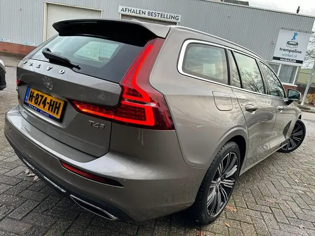 Photo 1 : Volvo V60 2020 Petrol