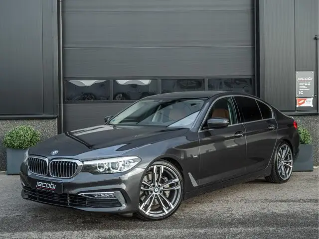 Photo 1 : Bmw Serie 5 2017 Essence