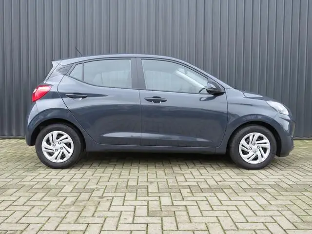 Photo 1 : Hyundai I10 2023 Petrol