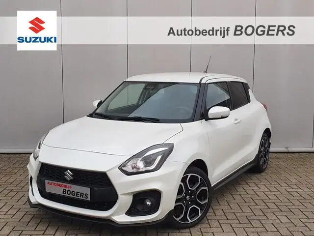 Photo 1 : Suzuki Swift 2020 Petrol