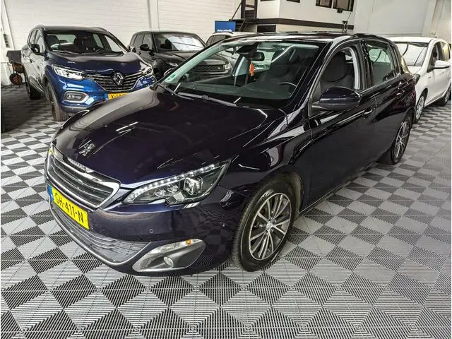 Photo 1 : Peugeot 308 2015 Petrol