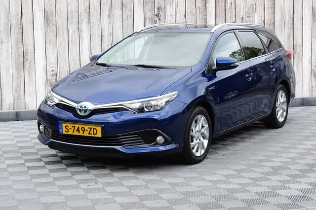 Photo 1 : Toyota Auris 2016 Hybrid