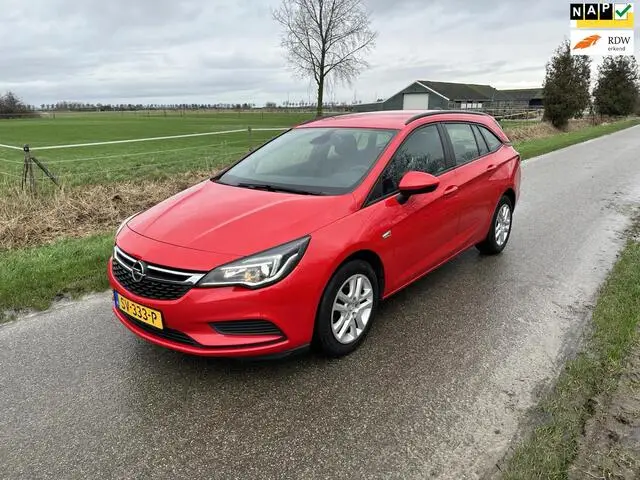 Photo 1 : Opel Astra 2018 Petrol