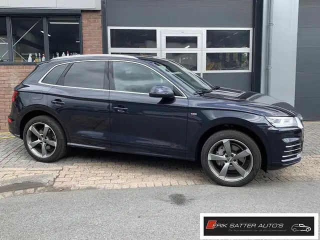 Photo 1 : Audi Q5 2018 Essence