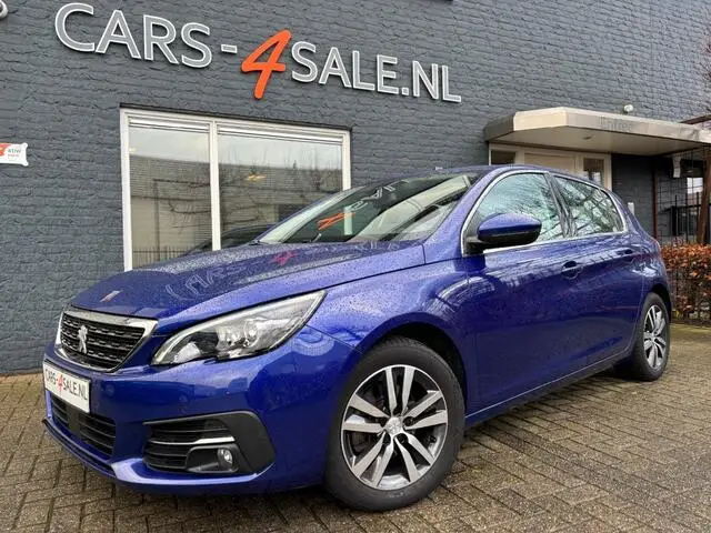 Photo 1 : Peugeot 308 2018 Petrol