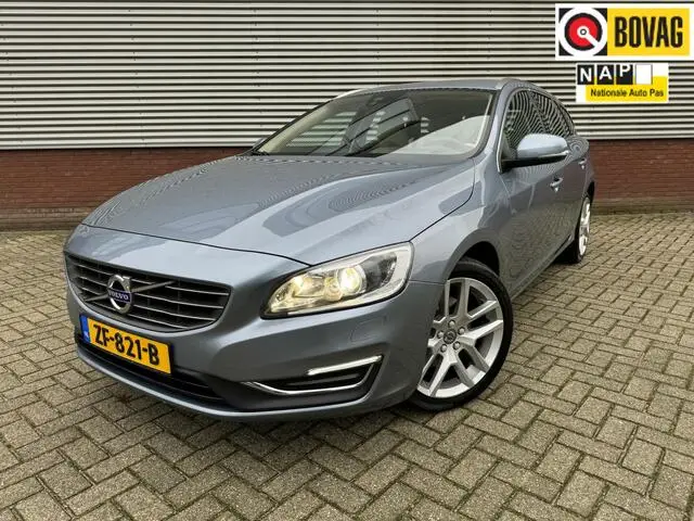 Photo 1 : Volvo V60 2017 Essence