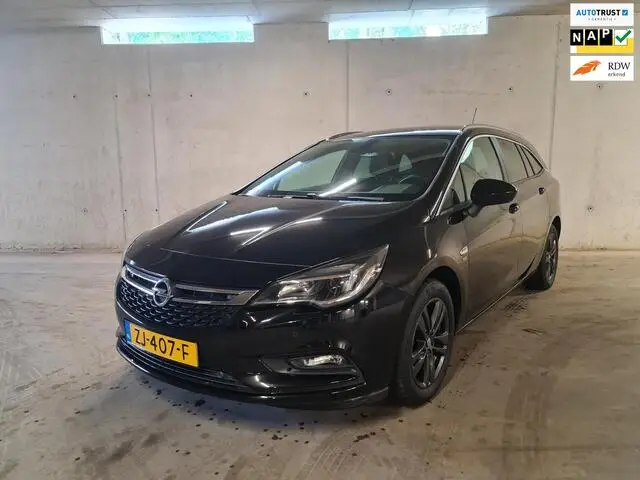 Photo 1 : Opel Astra 2019 Petrol