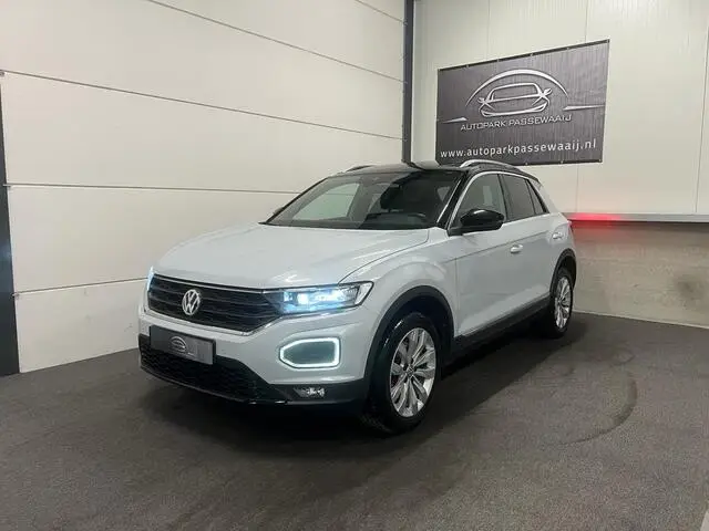 Photo 1 : Volkswagen T-roc 2018 Essence