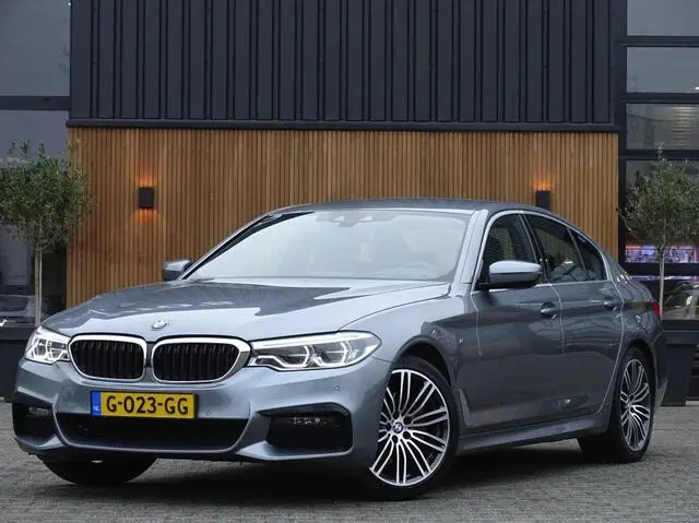 Photo 1 : Bmw Serie 5 2019 Petrol