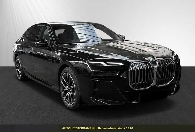 Photo 1 : Bmw Serie 7 2023 Hybrid