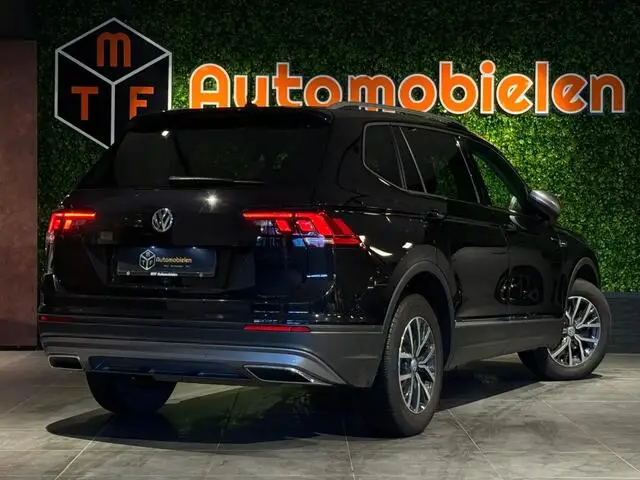 Photo 1 : Volkswagen Tiguan 2018 Essence