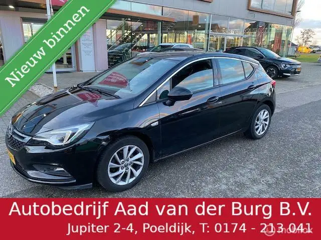 Photo 1 : Opel Astra 2018 Petrol