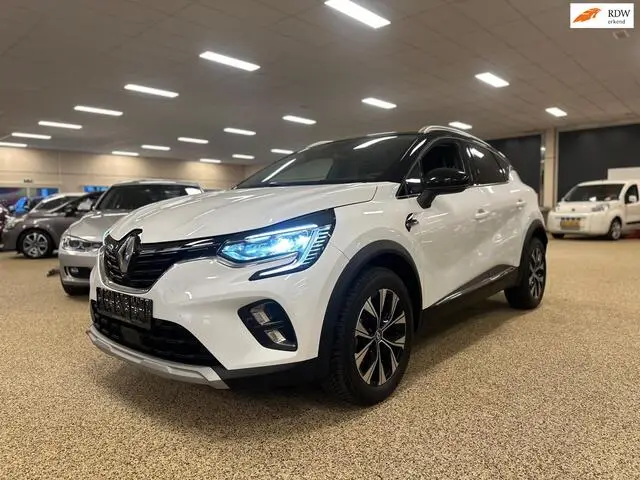 Photo 1 : Renault Captur 2022 Essence