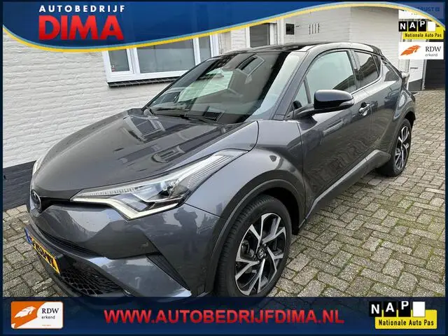 Photo 1 : Toyota C-hr 2018 Petrol