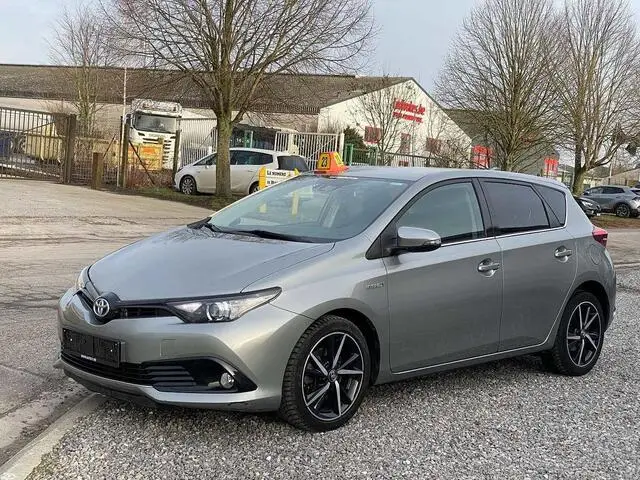 Photo 1 : Toyota Auris 2018 Essence