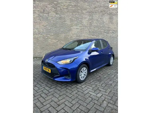 Photo 1 : Toyota Yaris 2023 Petrol