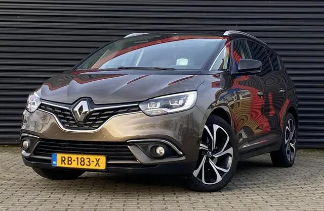 Photo 1 : Renault Grand Scenic 2017 Essence