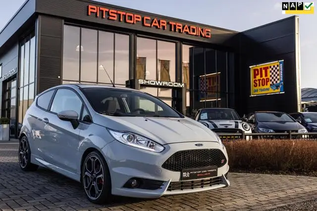 Photo 1 : Ford Fiesta 2016 Essence