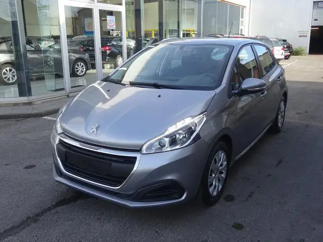 Photo 1 : Peugeot 208 2020 Essence