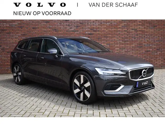 Photo 1 : Volvo V60 2024 Hybride