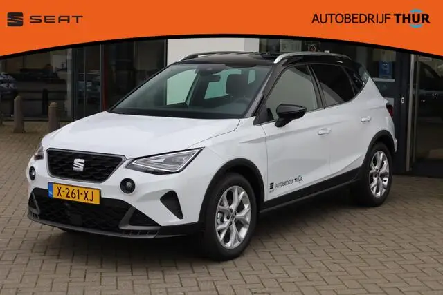 Photo 1 : Seat Arona 2024 Essence