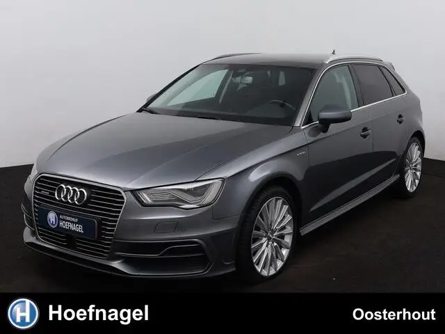 Photo 1 : Audi A3 2016 Hybrid