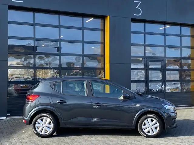 Photo 1 : Dacia Sandero 2021 Petrol