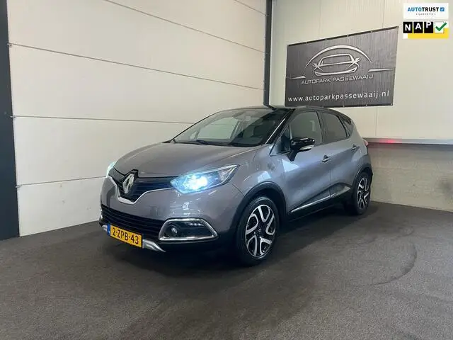 Photo 1 : Renault Captur 2015 Petrol