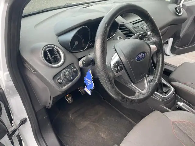 Photo 1 : Ford Fiesta 2017 Petrol