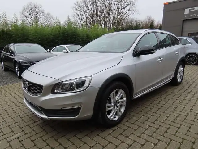 Photo 1 : Volvo V60 2016 Essence