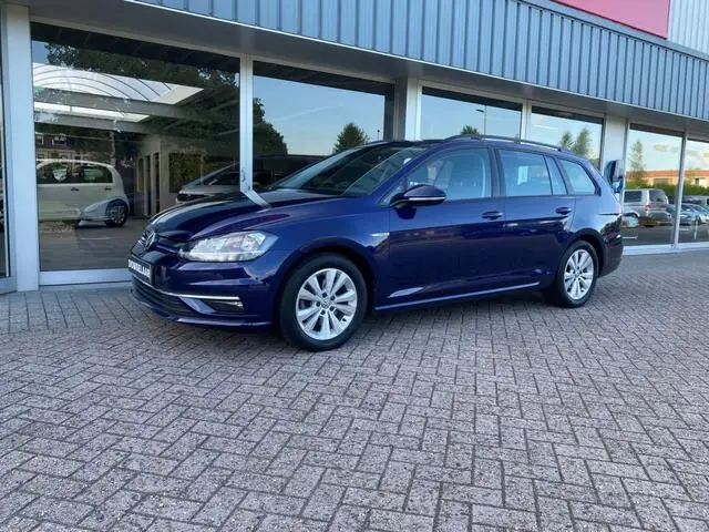 Photo 1 : Volkswagen Golf 2019 Essence