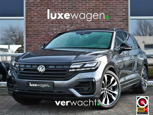 Photo 1 : Volkswagen Touareg 2021 Hybrid