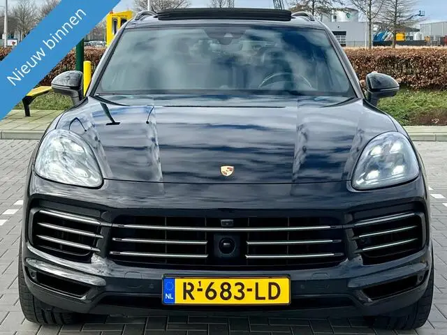 Photo 1 : Porsche Cayenne 2017 Petrol