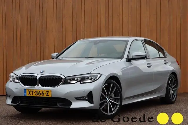 Photo 1 : Bmw Serie 3 2019 Petrol