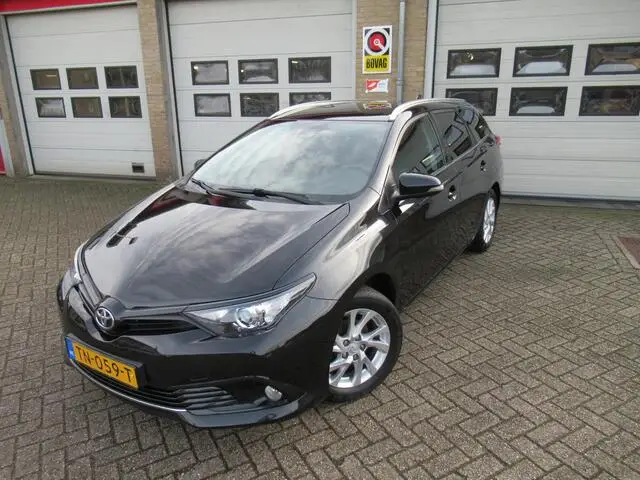 Photo 1 : Toyota Auris 2018 Petrol