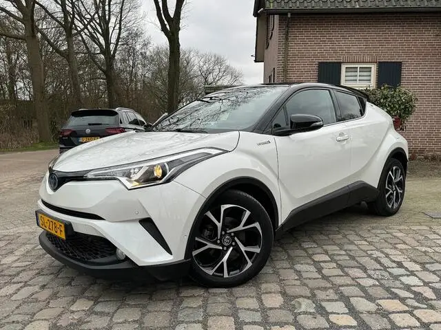 Photo 1 : Toyota C-hr 2018 Hybrid