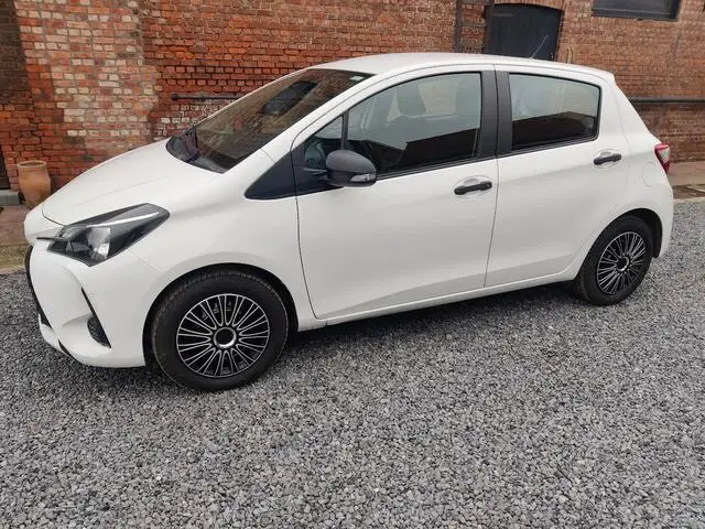 Photo 1 : Toyota Yaris 2018 Petrol