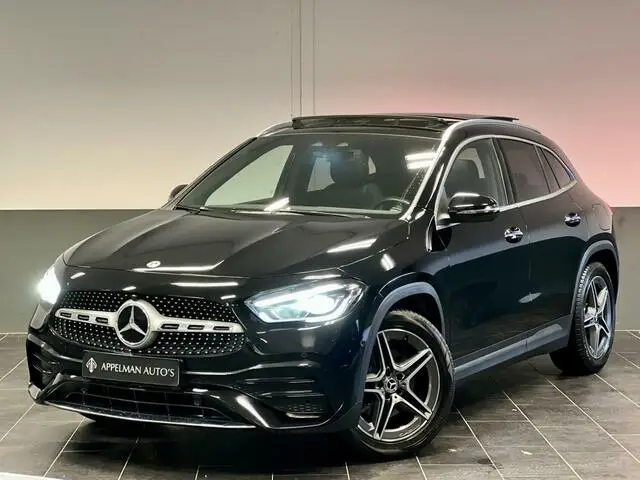 Photo 1 : Mercedes-benz Classe Gla 2020 Petrol