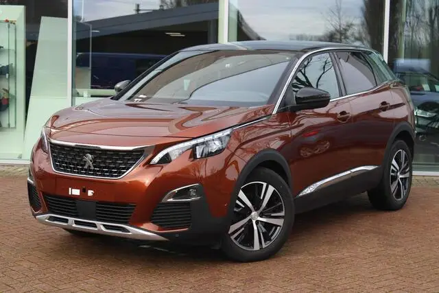 Photo 1 : Peugeot 3008 2019 Essence