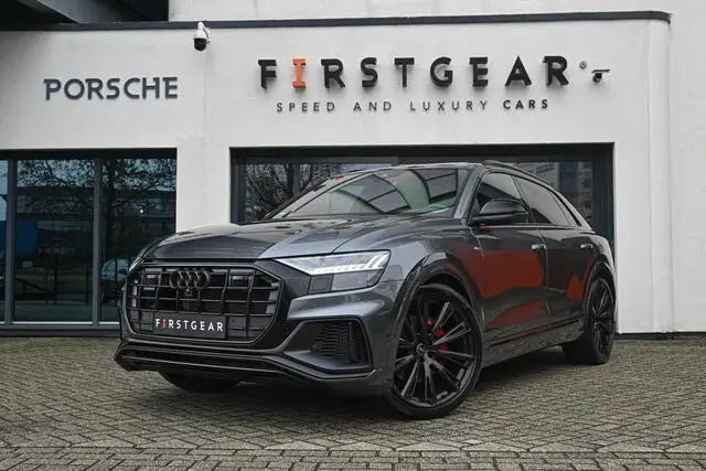 Photo 1 : Audi Q8 2023 Essence