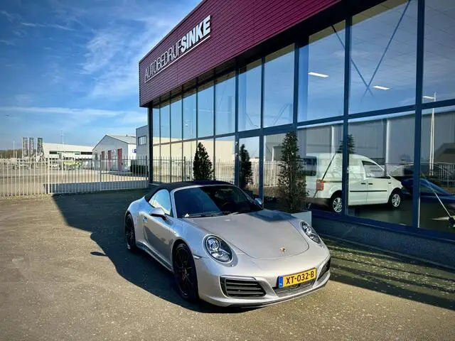 Photo 1 : Porsche 911 2017 Essence