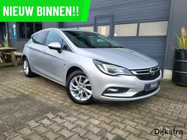 Photo 1 : Opel Astra 2019 Petrol