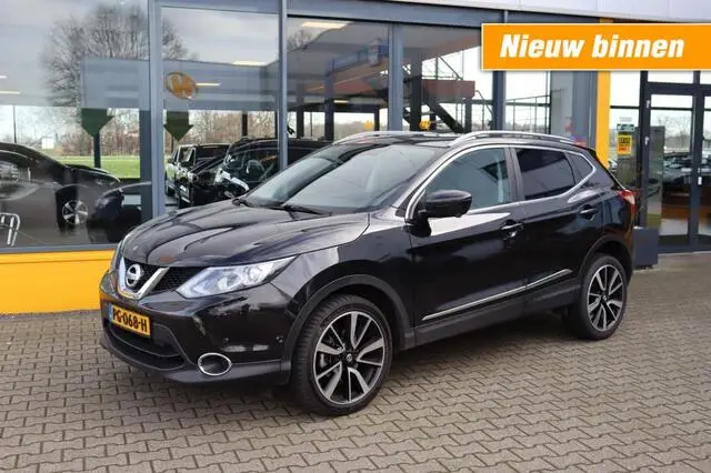 Photo 1 : Nissan Qashqai 2017 Petrol