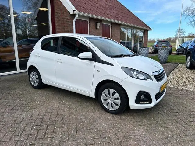 Photo 1 : Peugeot 108 2018 Petrol